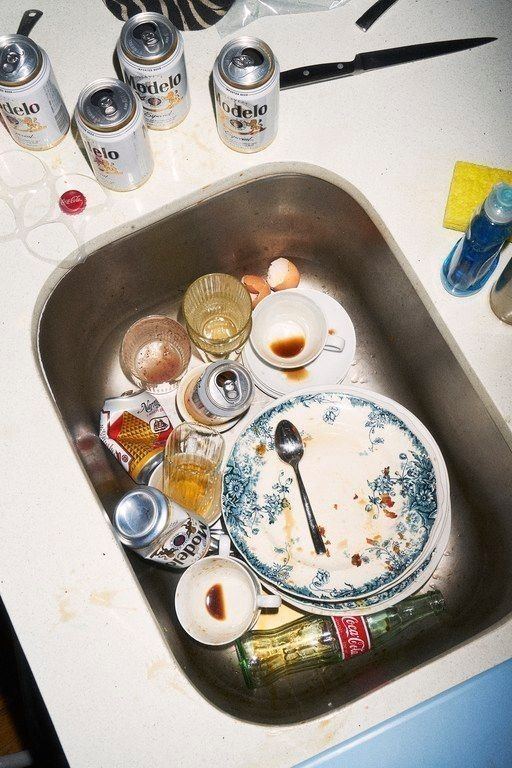 A happily crowded kitchen sink after dinner